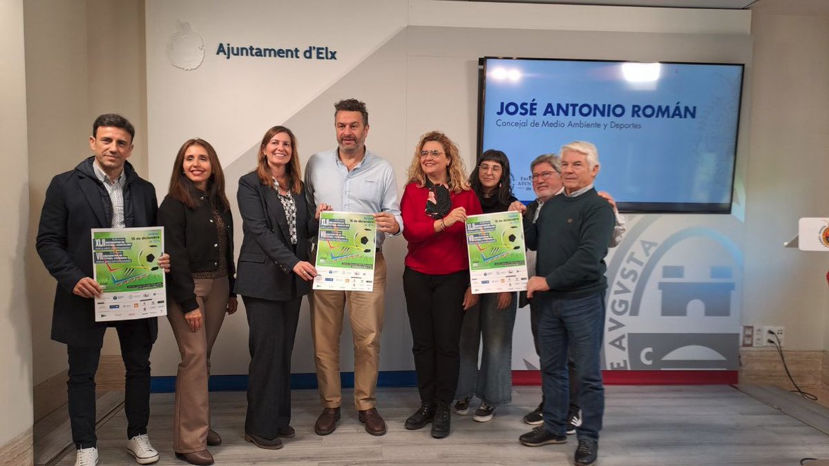 InformadoresElx's tweet image. La AIE organiza el partido solidario Populares-Informadores que se celebrará el 15 de diciembre en el Polideportivo de Altabix 
 
Todo el dinero recaudado irá destinado a la Asociación Parkinson Elche y la Asociación de Familiares y Personas con Enfermedad Mental Grave.