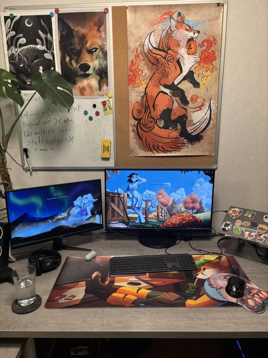 Prints made by (from left)
instagram.com/fo.xey?igsh=cz…
<a href="/slushedhyena/">RAWR</a> 
<a href="/foxinajacket/">🧡 Full-time Fox 🦊</a> 

Arts on screens <a href="/TwoKinds/">TwoKinds</a> 
On desk <a href="/_NeFen_/">🐾 𐌍𐌄𐌅𐌄𐌍 🐾</a> 
And little 🐾 themed mousepad by <a href="/Remy__Wolf/">Remy</a> 

Still have place for some prints 👀