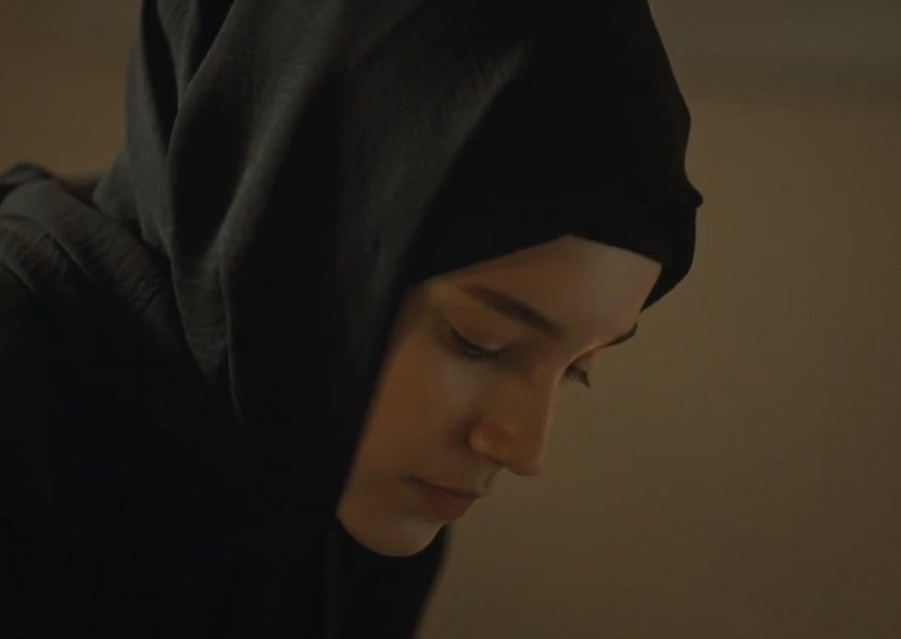 şu ahir ömrümde yaşamayı beklediğim aşk
#KızılGoncalar #KızılGoncalar