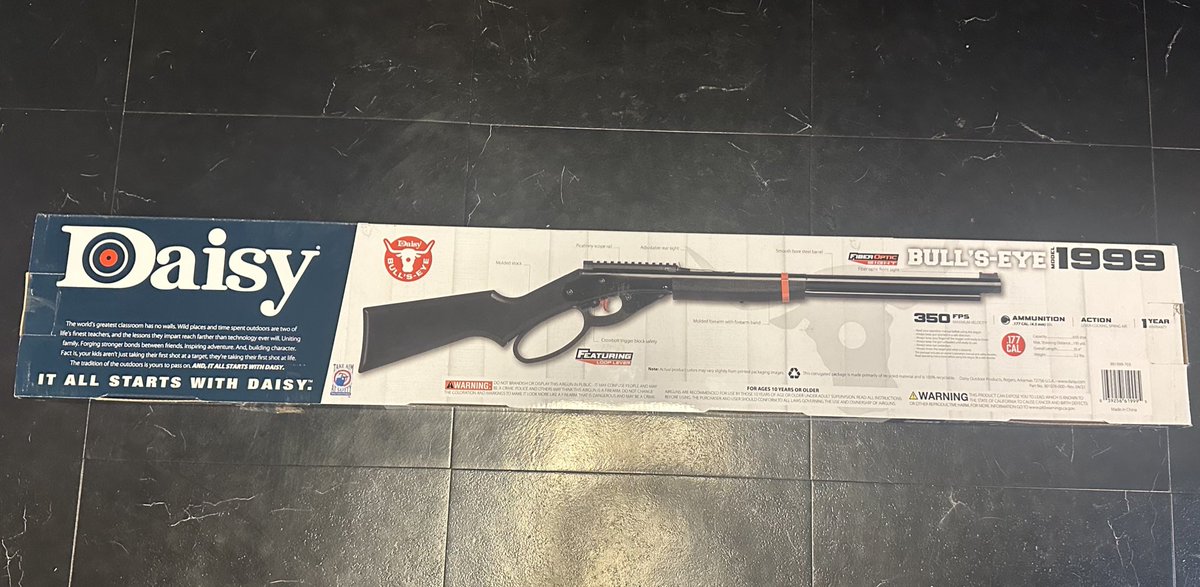 Santa Decides tweet media