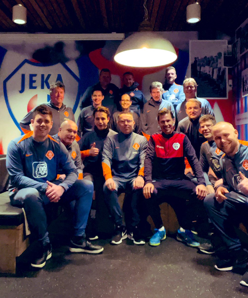 edwinoverbeeke's tweet photo. LOCATIE | Vandaag met @KNVB MVO-collega’s uit heel Nederland neergestreken bij JEKA voor een nuttige en verdiepende Samenwerkdag met als inhoudelijke onderwerpen Gelijke Kansen, K&amp;P-certificeringen en hoe de VoetbalOntwikkeltrajecten clubs intensief kunnen ondersteunen. https://t.co/ctHM6u6yAR