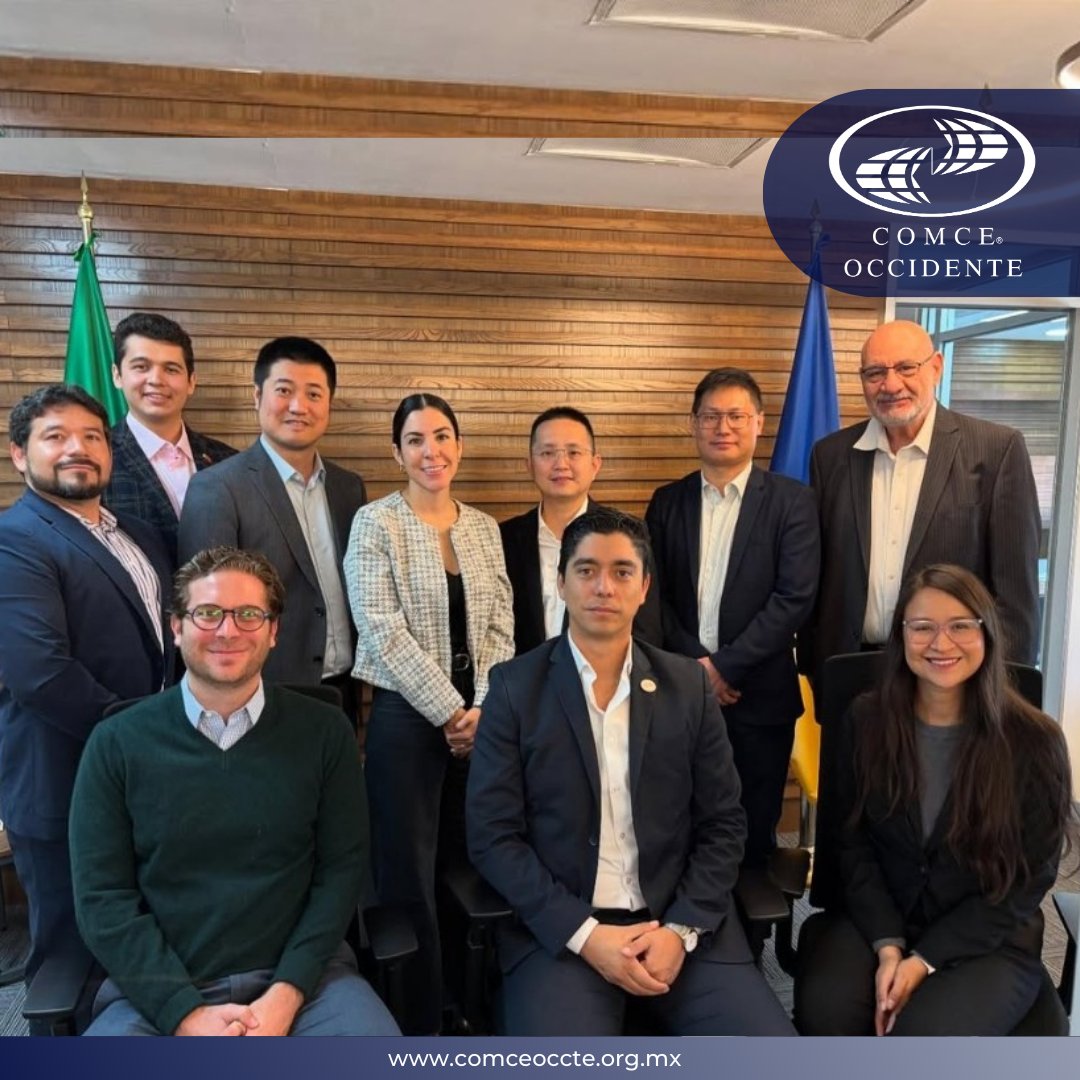 COMCE_Occte's tweet photo. Reunión de trabajo con @soycindyblanco en @SedecoJalisco y empresarios chinos para impulsar inversiones en energías limpias. 🌱🤝
 En COMCE Occidente seguimos fortaleciendo el comercio exterior en Jalisco y sumando alianzas estrategicas 🌎💱

 #DesarrolloEconómico https://t.co/l1JWXRYuoZ