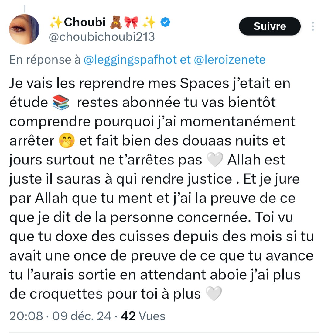 Troca663246's tweet photo. Après avoir raconté qu'elle allait faire de la radio et des idiotes l'ont cru,maintenant choubimerde était en étude 😂
Faut qu'elle laisse Allah en dehors de ces mesquineries cette sorcière des bas fonds. Que elle parle de religion pour faire croire qu'elle est respectueuse alors qu'elle a volé de l'argent à des femmes qui croyaient donner pour la Palestine. 
#poupettekenza #yousralkh