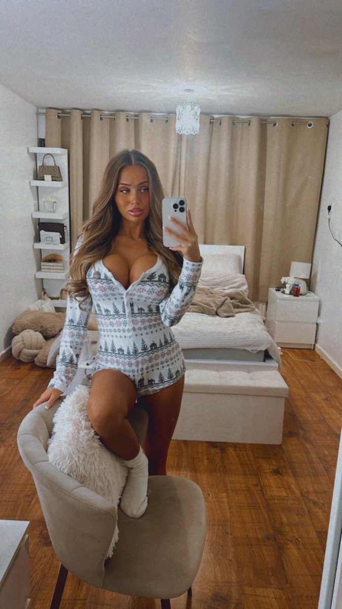 Christmas pj’s &amp; chill ❄️