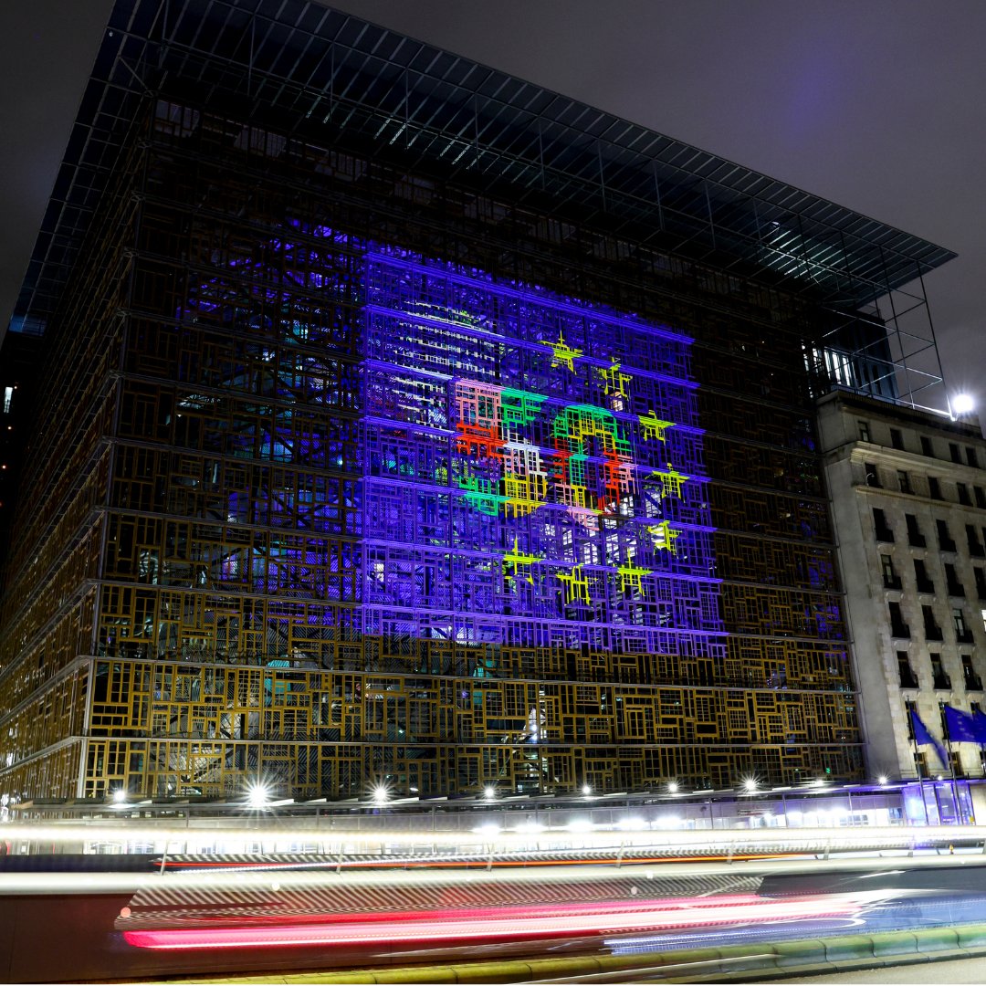🌟 Tonight, our Europa building lights up to celebrate 50 years of the European Council! 🌟

Since its creation on 9 December 1974, the European Council has played the key role in shaping the EU.   

Here’s to many more years of unity for the EU and its citizens! 🇪🇺 🎉