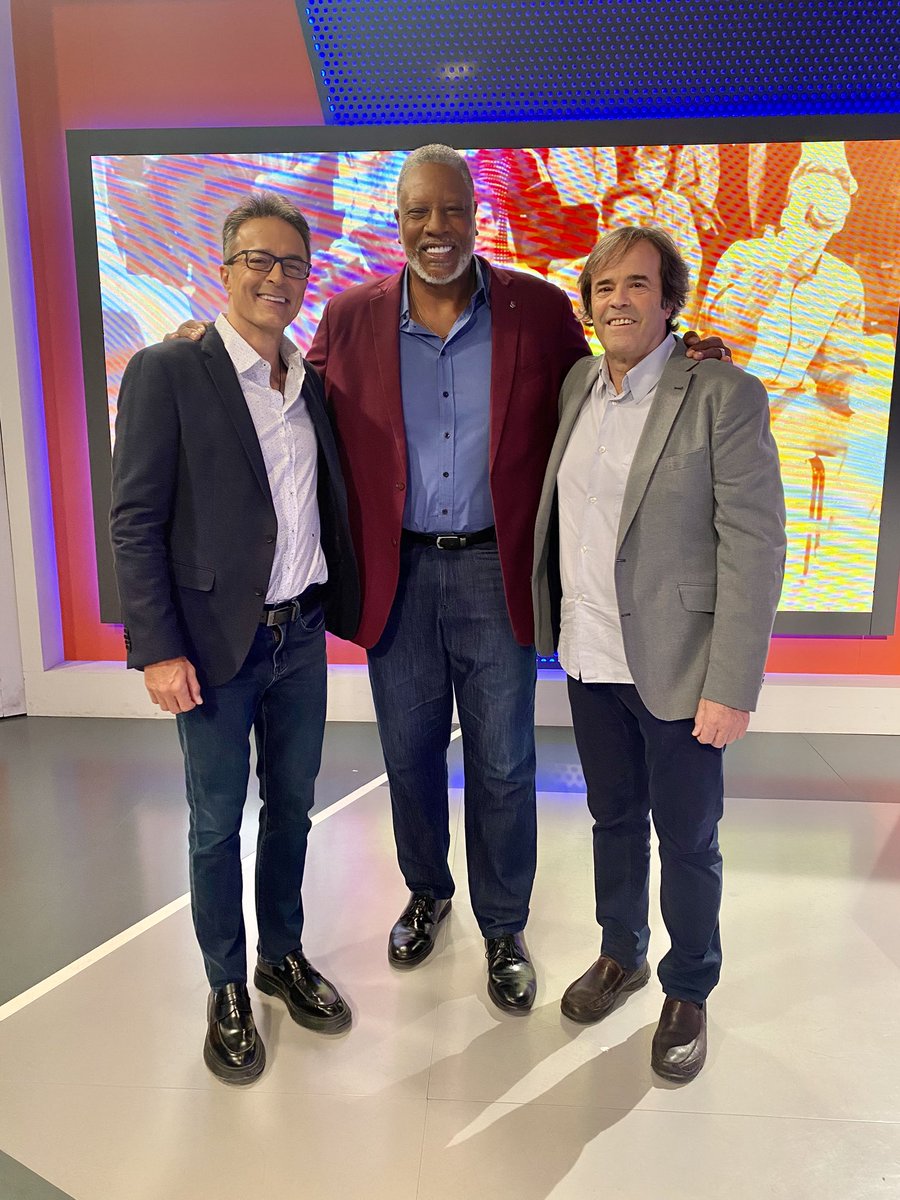 Gracias amigos! 
<a href="/VintageRTVE/">Conexión Vintage RTVE</a> <a href="/PacoGrandeTVE/">Paco Grande</a> @Felipelect #marcos 
<a href="/teledeporte/">Teledeporte</a>