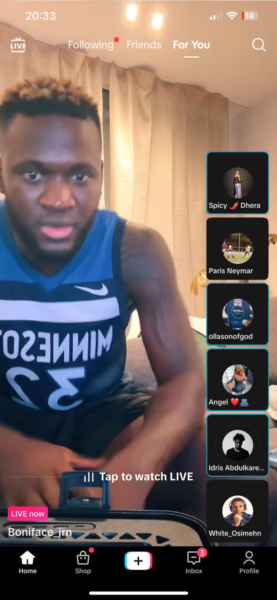 Patrickmuweng3's tweet photo. Guy is on tiktok live bruv 🤣 https://t.co/rT8LqMyNrZ