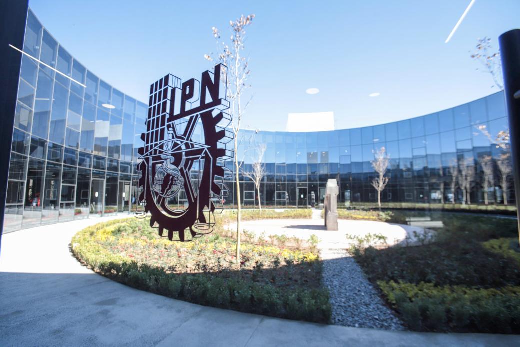 ⚙️💯 Ahora, #Puebla tiene un futuro prometedor en materia de desarrollo académico y tecnológico.

👫🇲🇽 Acompañé a mi esposo, <a href="/SergioSalomonC/">Sergio Salomón</a> a la inauguración del Centro de Innovación e Integración de Tecnologías Avanzadas de <a href="/IPN_MX/">IPN</a>, en San José Chiapa.

👏 ¡Enhorabuena! 🤝