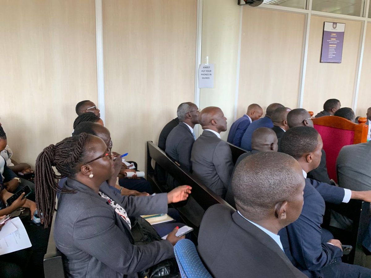 Earlier today I joined other Advocates at the Civil Division of the High Court to challenge the application for  injunction to block our 17th December 2024 Extraordinary General Meeting.

#Democratisation
#Bangthetable
#ApeopleCenteredJudiciary

Vote Dr. Atim Patricia P’Odong ✅