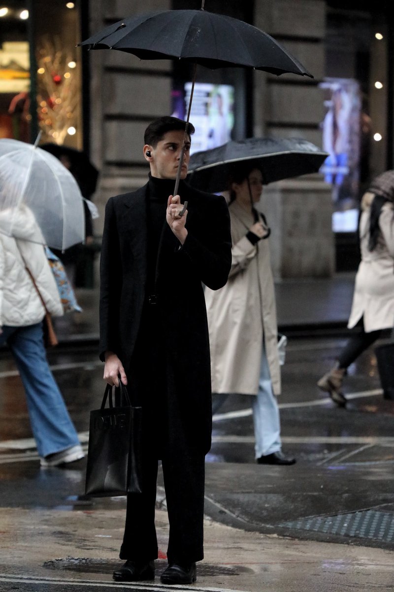 stifflercortes's tweet photo. Rainy days #nyc https://t.co/QQtaJwReNi
