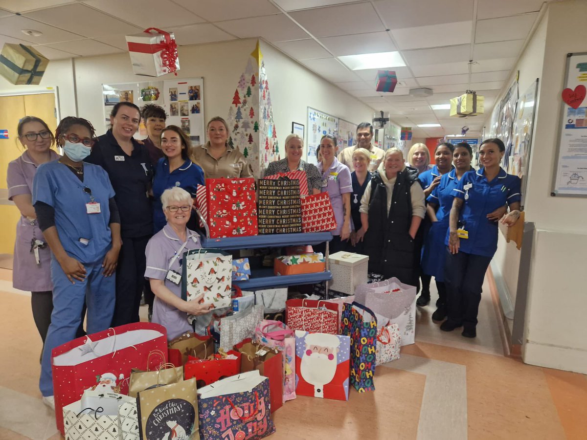 Staff on AMU have donated over 30 gifts and shoeboxes to bury homeless project this Christmas. We believe that every individual deserves a gift and we wanted to help and support our local community.We hope that our donations make someone smile this Christmas 🎄