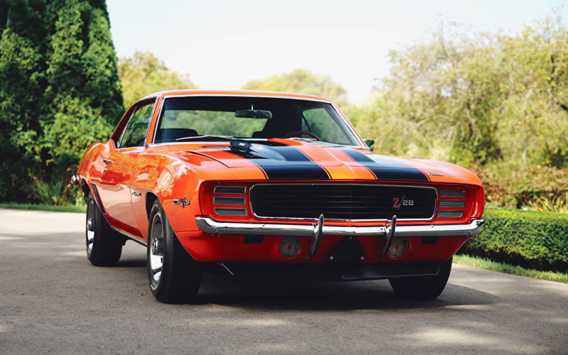 Carsforsalecom's tweet image. The Chevy Camaro Z/28 took Trans Am racing by storm and beat its rival the Mustang Boss 302 in the process, both on the track and in sales. 🏁💯 

Learn How Racing Built the Chevy Camaro Z/28!

📖➡️ bit.ly/3VuOm2T | #ChevyCamaro | #FindYours | #Z28