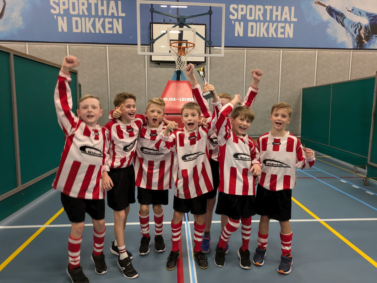 KAMPIOEN SCHOOLBASKETBALTOERNOOI