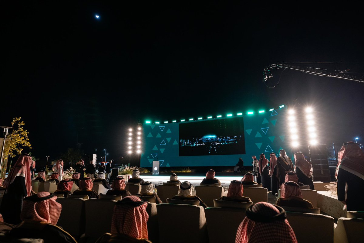 BinAyyafFaisal's tweet image. تدشين صاحب السمو الملكي الأمير محمد بن عبدالرحمن، نائب أمير منطقة الرياض، اليوم لـ25 حديقة يرفع عدد الحدائق المدشنة في أحياء الرياض المختلفة إلى قرابة 100 حديقة خلال 3 أعوام، ويؤكد التزامنا ومسيرتنا الجادة نحو تحقيق مستهدفات القيادة بجعل الرياض اسمًا على مسمى: خضراء ومؤنسنة..