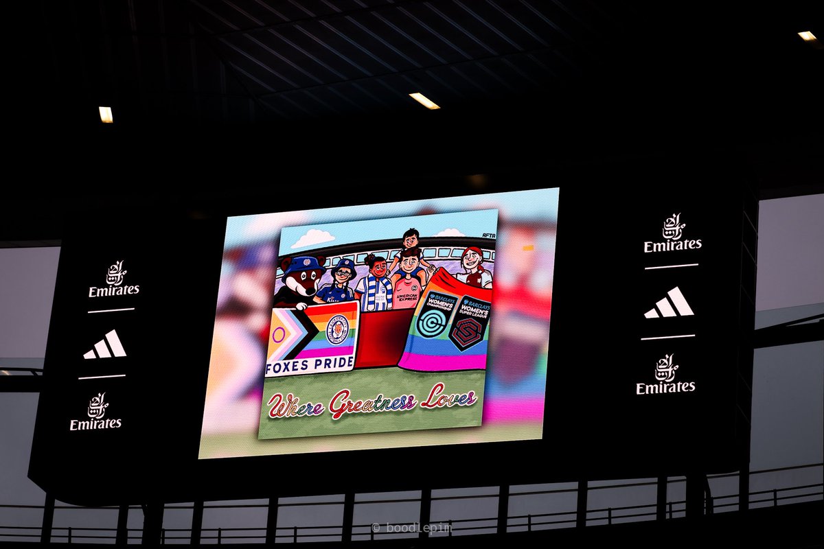 Boodlepim's tweet photo. Love means love 🌈 Always proud of my club for being so supportive, whether through @gaygooners or simply the captains choosing to wear the rainbow armband. Great to see this display - and the artwork from @AFTAStudios for the rainbow laces campaign 👌 https://t.co/wk8zCreUiD