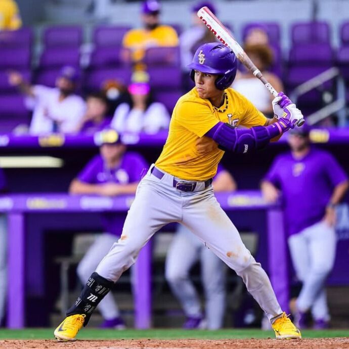 d1baseball's tweet image. .@DerekCuriel established himself as @LSUbaseball's top outfielder this fall and is in a position to start, hit near the top of the lineup, and prove himself as one of the top freshmen in the country.

“Curiel is consistency impacting the game on both sides of the ball.”