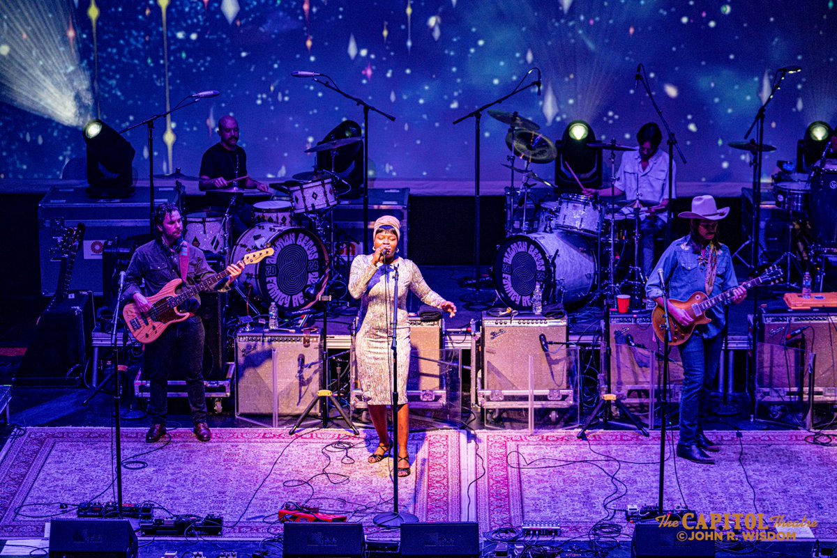 The Capitol Theatre 🐿 (@capitoltheatre) on Twitter photo We're still dreaming of our sold out show with Allman Betts Revival on Friday! 🍑 <a href="/MrDuaneBetts/">Duane Betts</a>, @DevonAllman, and the entire band beautifully honored the timeless legacy of the Allman Brothers Band, reminding us just how special their music remains in our hearts.
📸: John Wisdom We're still dreaming of our sold out show with Allman Betts Revival on Friday! 🍑 <a href="/MrDuaneBetts/">Duane Betts</a>, @DevonAllman, and the entire band beautifully honored the timeless legacy of the Allman Brothers Band, reminding us just how special their music remains in our hearts.
📸: John Wisdom