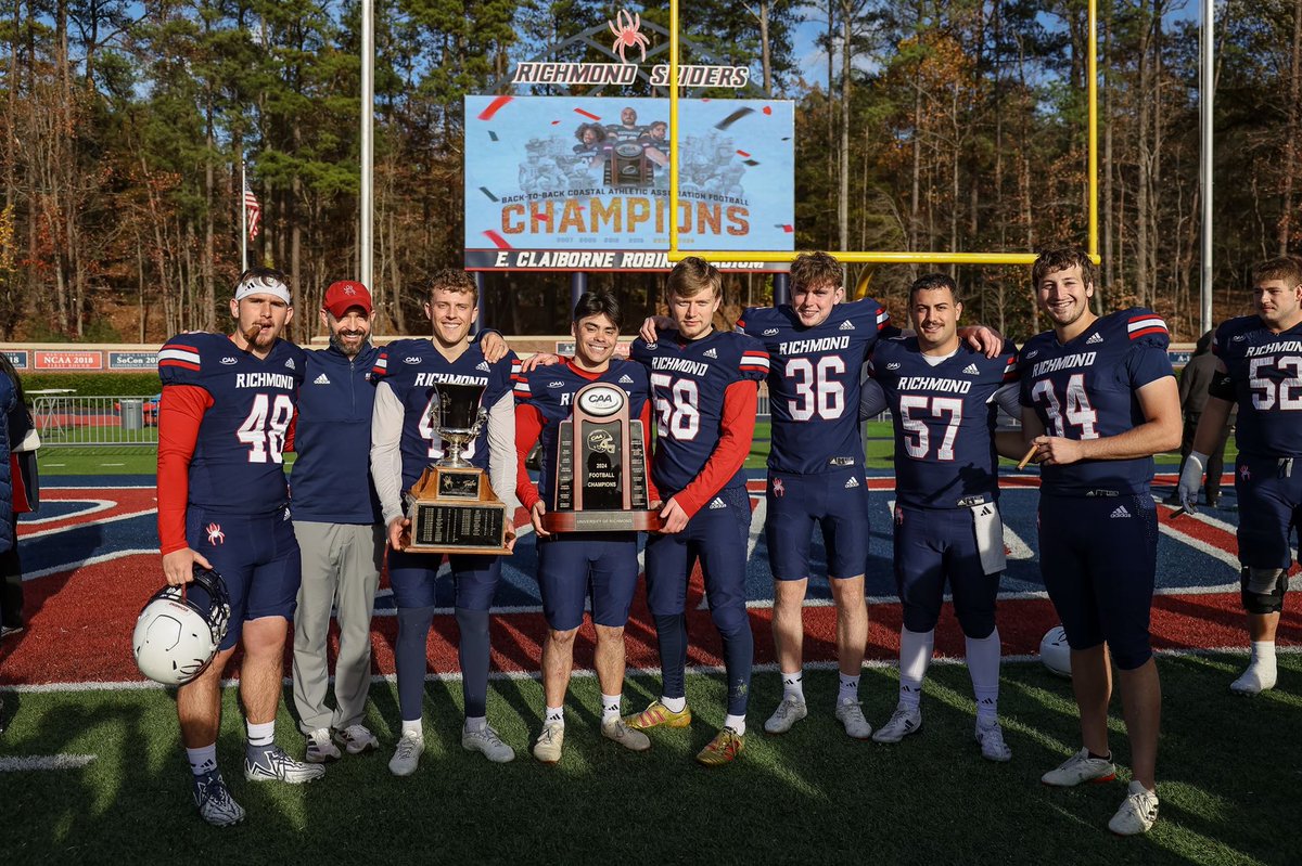 aaron_trusler's tweet photo. Thank you Richmond. Forever in debt to this program for the opportunities it has provided me. Incredibly grateful for all my teammates and coaches for making this such a special place. 🕷❤️ https://t.co/wD1fz5hzna