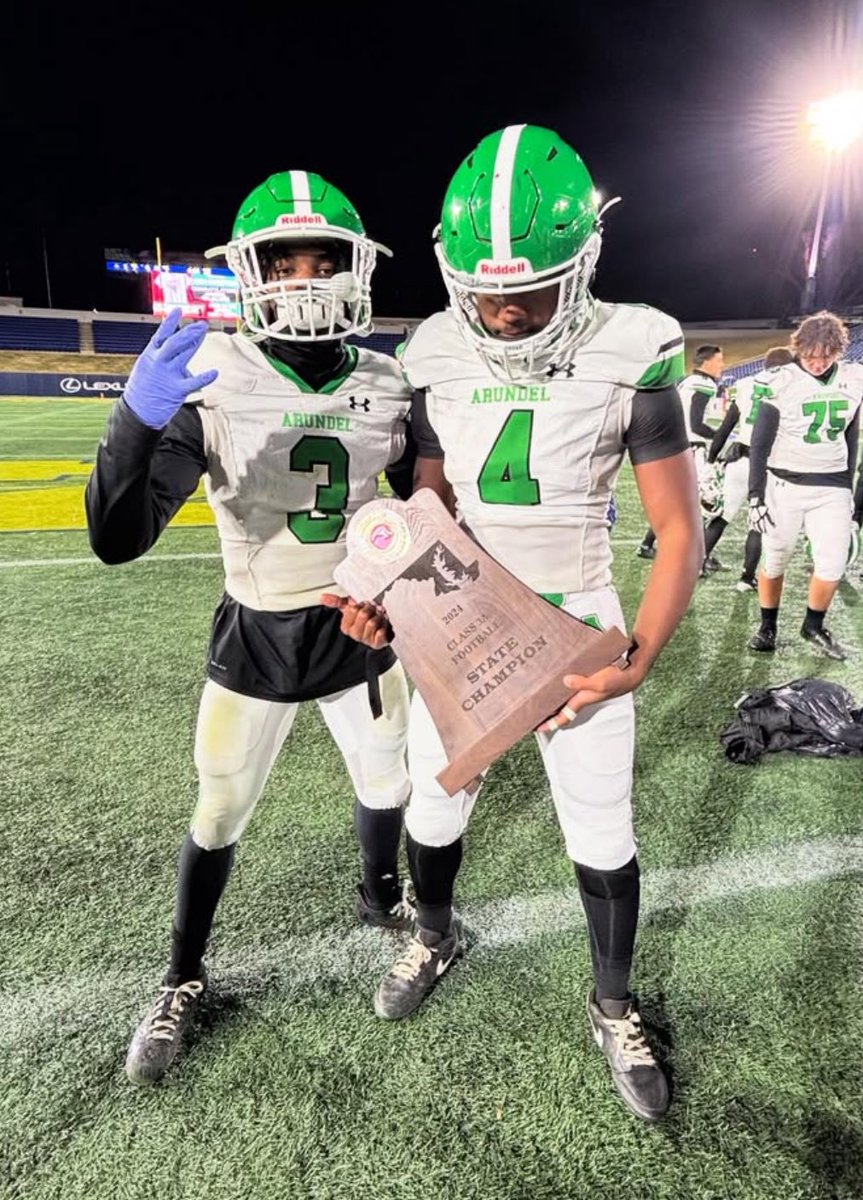 End of season highlights!! Coaches check me out!! <a href="/WeAreArundel/">Arundel Football</a> <a href="/CoachHayward/">Zack Hayward</a> <a href="/Coach_Pfisterer/">Coach Pfisterer</a> <a href="/81ways/">Coach Dantzler, Sr.</a> 
hudl.com/v/2Q7Cgd