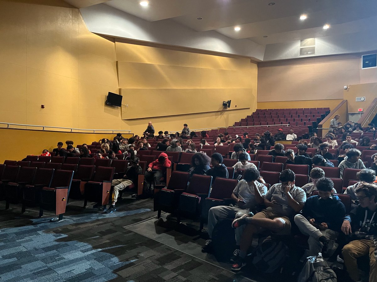 KapowSuccess's tweet photo. Thanks to @MiamiHEAT Ambassador Tony Fiorentino for speaking to students at @miamibeachSHS  School on December 5th! And thank you to Principal Al Torossian and Gwendolyn Villoch for facilitating the event at their school! https://t.co/tvoUC1NlpH