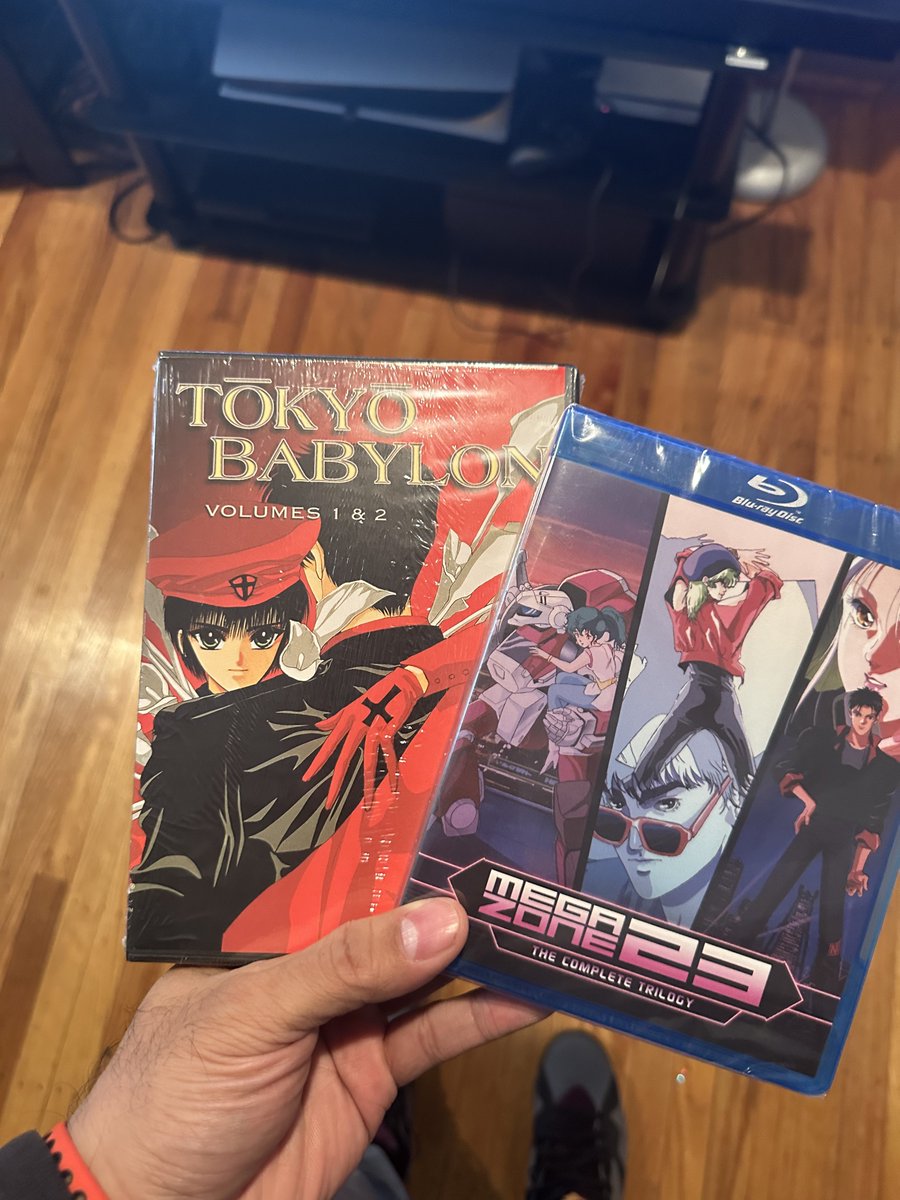 cjthenorthstar's tweet photo. Couple of new anime pick ups. #animr #tokyobabylon #megazone23 https://t.co/om4nKaSi46