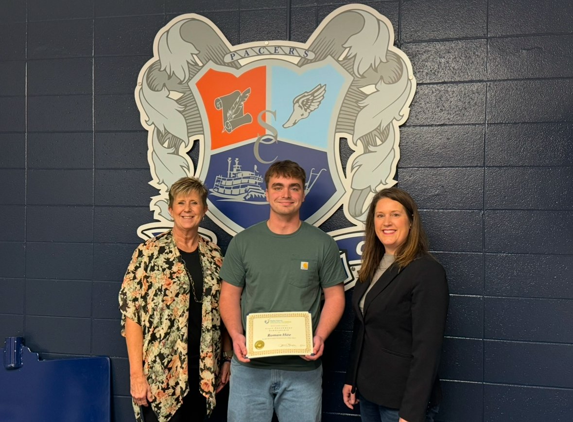 Ripley County Community Foundation (@rccfonline) on Twitter photo Congratulations to the 2025 Lilly Endowment Community Scholarship Recipient, Roman Hite! 🎉 A proud resident of Ripley County and a standout student at <a href="/switzsc/">Switz Co Schools</a>. This scholarship provides him with 4 years of tuition to an Indiana college or university! Congratulations to the 2025 Lilly Endowment Community Scholarship Recipient, Roman Hite! 🎉 A proud resident of Ripley County and a standout student at <a href="/switzsc/">Switz Co Schools</a>. This scholarship provides him with 4 years of tuition to an Indiana college or university!