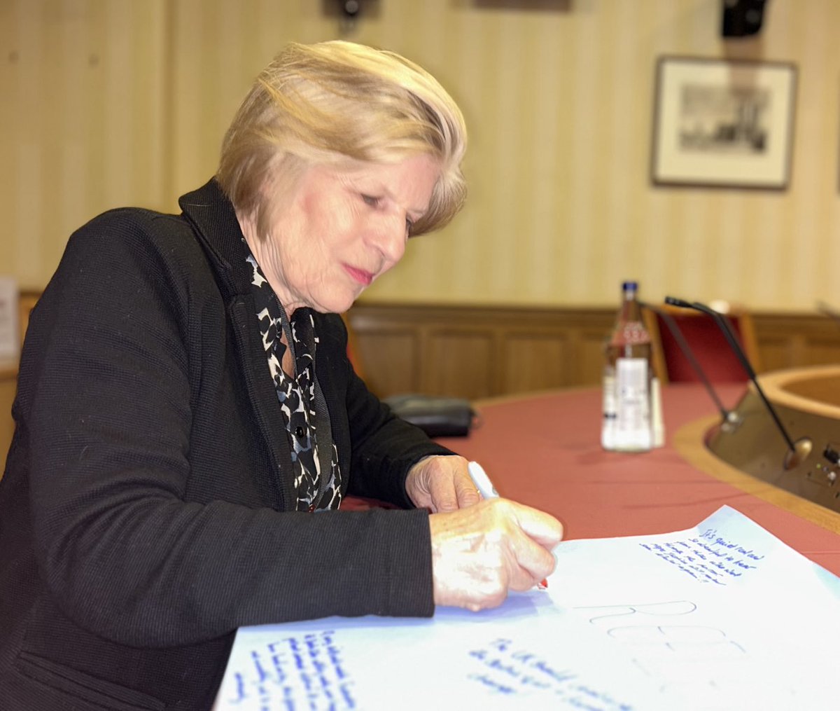 “Remember Tigray” - such a powerful virtual reality experience of the world’s deadliest war this century. Thankyou ⁦<a href="/rowenakahsay/">Rowena</a>⁩ and colleagues for organising this event in the UK Parliament on the eve of UN’s #HumanRightsDay