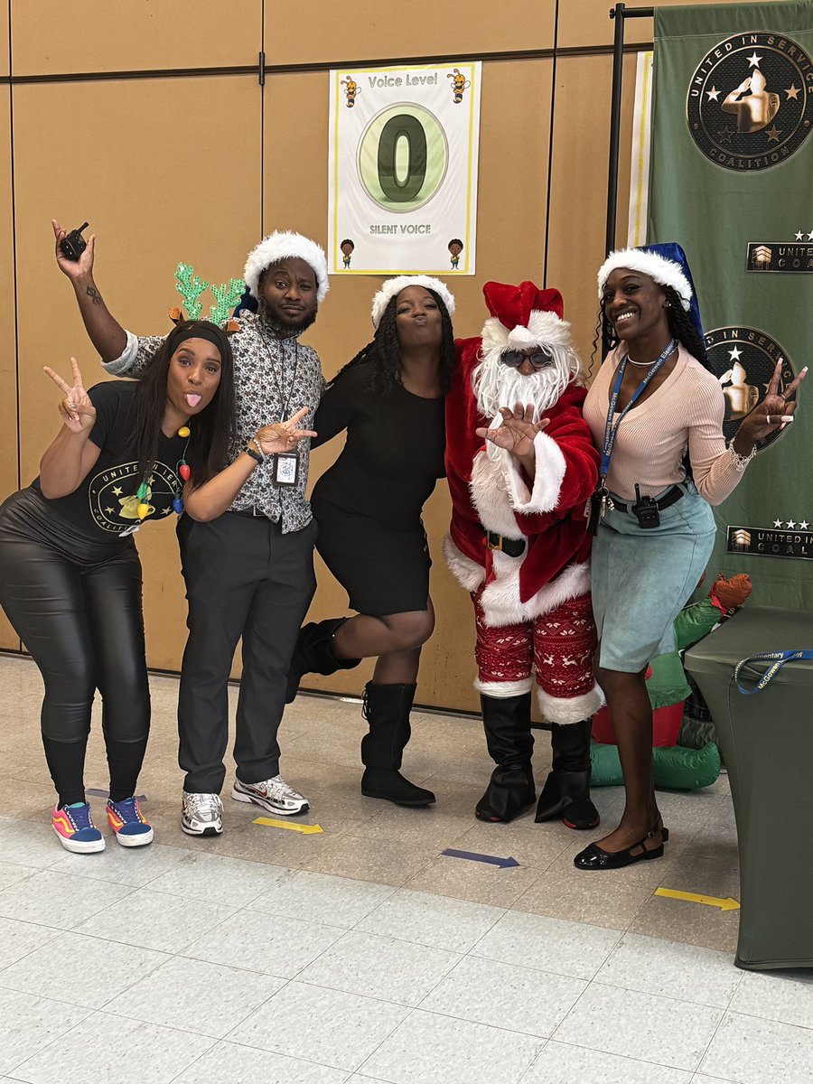 Shoutout to our amazing community partners for their incredible generosity during this holiday season🎁 Thanks to them, 10 laptops and 4 drones were donated to our students! Opportunities like these help our kids soar! #CommunitySupport #McGowenPride