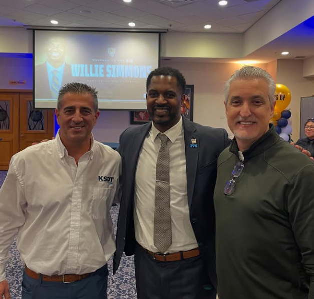 KSDTAdvisors's tweet photo. Our Managing Partner Jeffrey Taraboulos &amp; Co-Founder Jorge De La Torre were invited to today's the Press Conference to Welcome Willie Simmons as the New Head Coach of FIU Football

KSDT CPA is a long time Supporter of Fiu Sports &amp; the Official CPA firm for FIU Athletics. https://t.co/Xttz3XiNBi