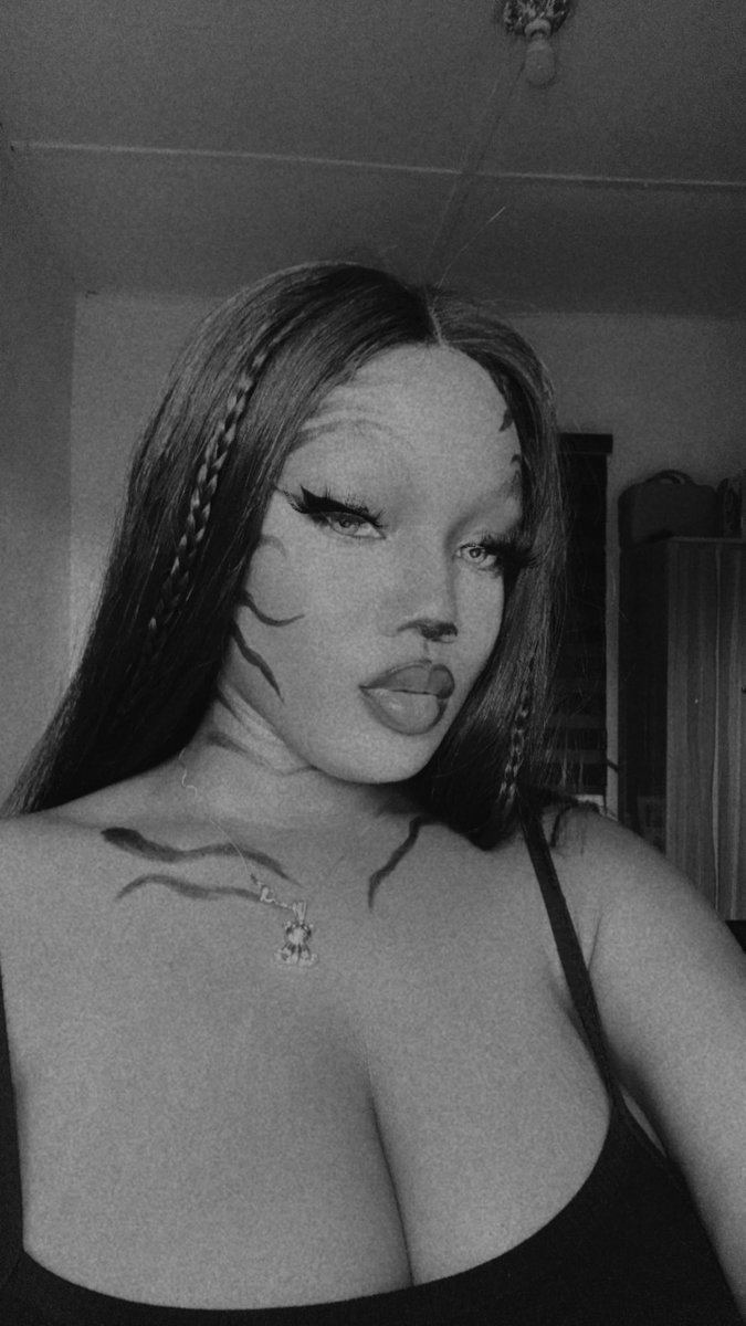 justice_225's tweet image. The team @Catmojibsc have called its members to engage in a brilliant meme contest, here I am using my skill as a make up artist to represent the #catmoji #memeonbsc as I do a #cat make up for the community, I hope you guys love it

@CRYPT_BOSSY @cz_binance @binance @CryptouGhost