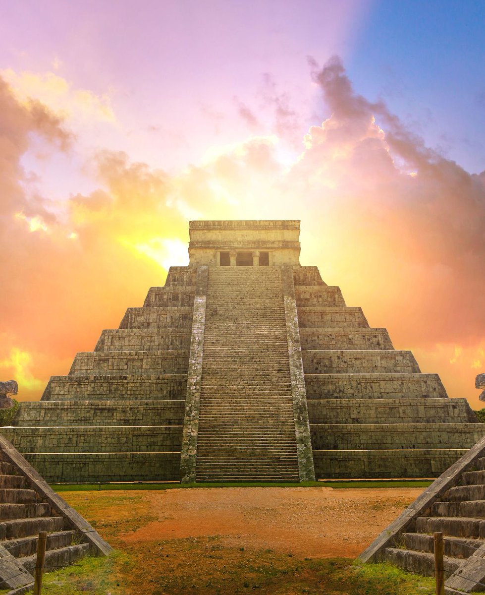 SoEarthen's tweet photo. 🏛️ #ChichenItzaPyramid 🌄 Explore the Mayan pyramid of Kukulcan at Chichen Itza, Mexico, a remarkable ancient wonder surrounded by historical significance. What’s your favorite ancient pyramid? https://t.co/oq933an5wq