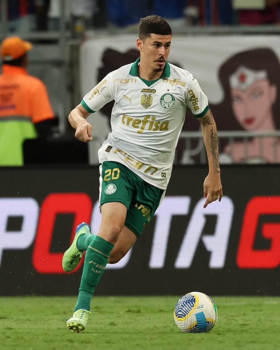 familia_verde14's tweet photo. 🚨 O Ceará esta em negociações com o Palmeiras e com staff do meia Rômulo para acertar a transferência do jogador para o clube de Fortaleza. @VozaoCast https://t.co/eW6vFtkReZ