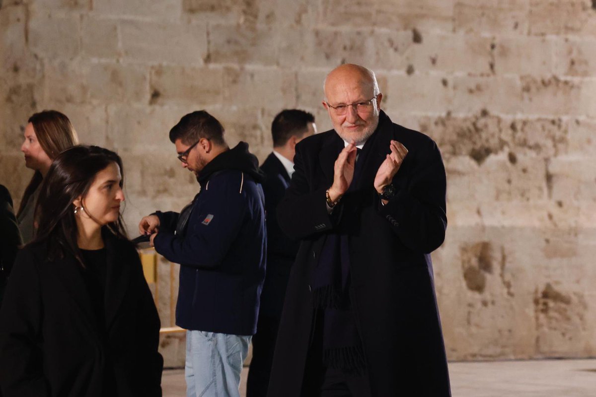 Fonsi Loaiza tweet media