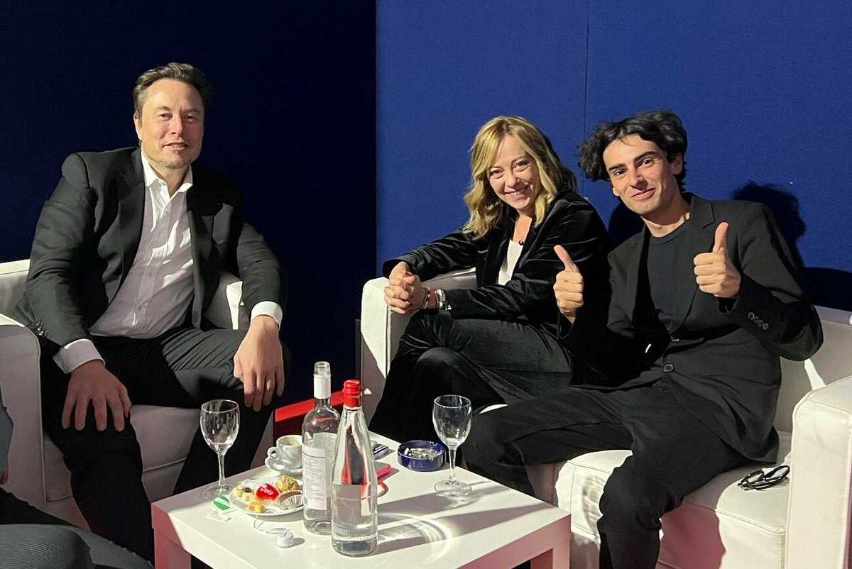 RadioGenoa's tweet photo. Support Andrea Stroppa, who is defending Elon Musk in Italy despite facing insults, investigations, media character assassination, and attacks from prominent politicians. He continues to stand firm in his fight for Elon Musk and the West. Thanks Andrea. https://t.co/43teTSvYcd
