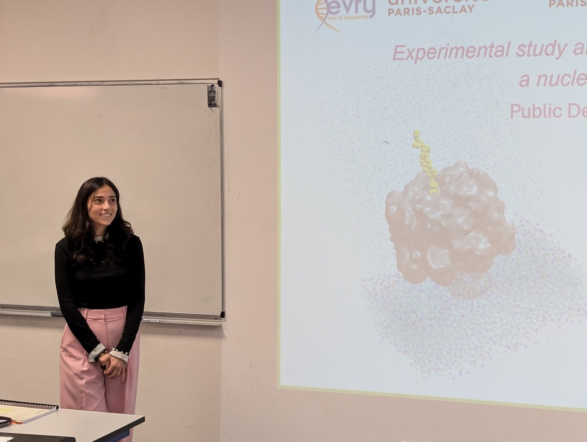 LAMBE (@lambe_umr8587) on Twitter photo Félicitations à Çağla OKYAY pour sa très belle soutenance de thèse sur le thème « Experimental study and Molecular Dynamics modeling of a nucleic acid in nano-confinement ». Bel exemple de synergie entre experimentation et modélisation <a href="/LAMBE_UMR8587/">LAMBE</a>
<a href="/UnivEvry/">Université Évry Paris-Saclay</a>
<a href="/UnivParisSaclay/">Université Paris-Saclay</a> Félicitations à Çağla OKYAY pour sa très belle soutenance de thèse sur le thème « Experimental study and Molecular Dynamics modeling of a nucleic acid in nano-confinement ». Bel exemple de synergie entre experimentation et modélisation <a href="/LAMBE_UMR8587/">LAMBE</a>
<a href="/UnivEvry/">Université Évry Paris-Saclay</a>
<a href="/UnivParisSaclay/">Université Paris-Saclay</a>