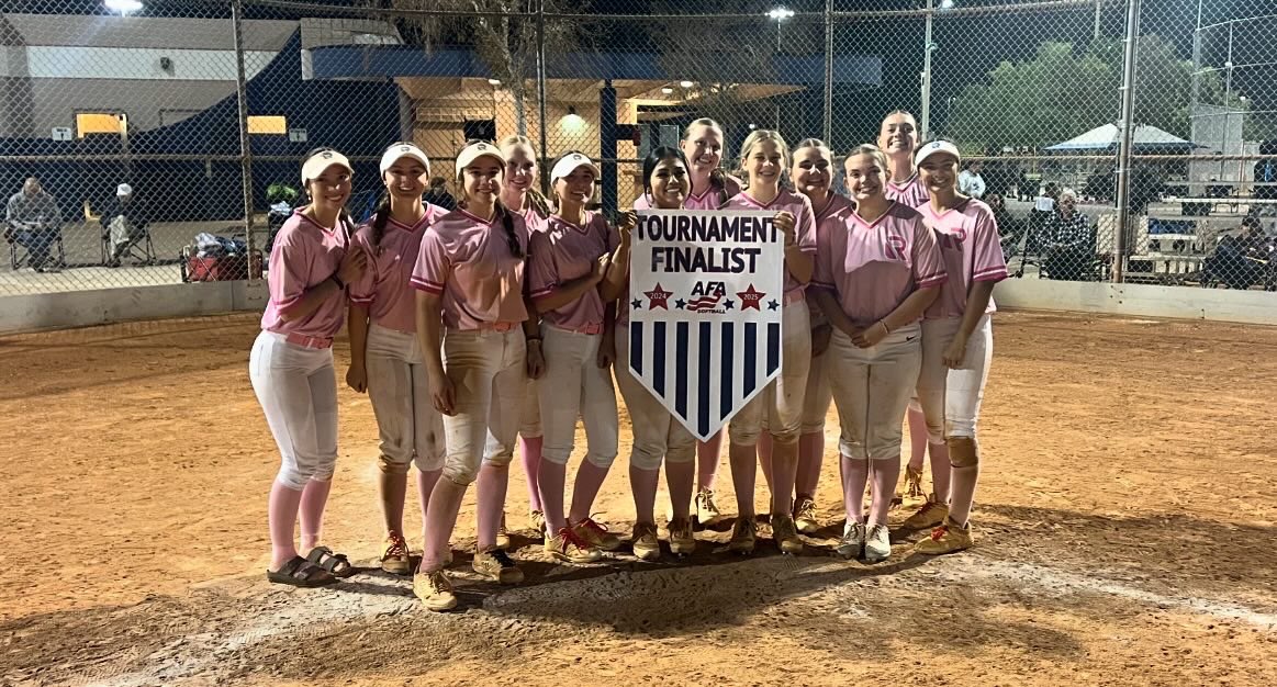K_Robison_2026's tweet photo. December 7-8, 2024

•Video 1 and 2- doubles 

•Third video- catch in center

•Weekend RBI’s- 4

•Weekend AVG- .438

#softball #playlikeagirl #fastpitch #fastpitchsoftball #18U #softballer #teamsports #clubsoftball #clubsports #single #double #heybatterbatter #eastonghostbat https://t.co/FTI231AOn5