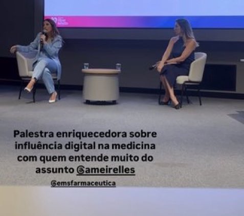 mana_comenta's tweet photo. “Com quem entende muito do assunto” 💖🥹

Podia ser eu, podia ser alguém do fandon, mas é uma pessoa da área da saúde falando 🤩

Morro de orgulho do caminho lindo que ela vem construindo.  Só continue Doc ✨ https://t.co/FiVIilAMVv