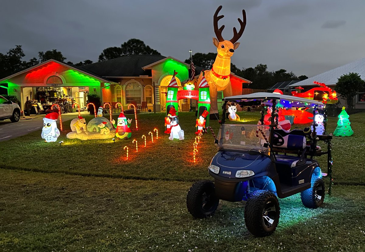 CityPortStLucie's tweet photo. Is your family visiting for the holidays? Take them on a tour of these beautifully decorated homes tonight! ✨
Plan your route ➡️ https://t.co/LU23Fb0MnZ
#PSLinLights https://t.co/LHgzbofbOM