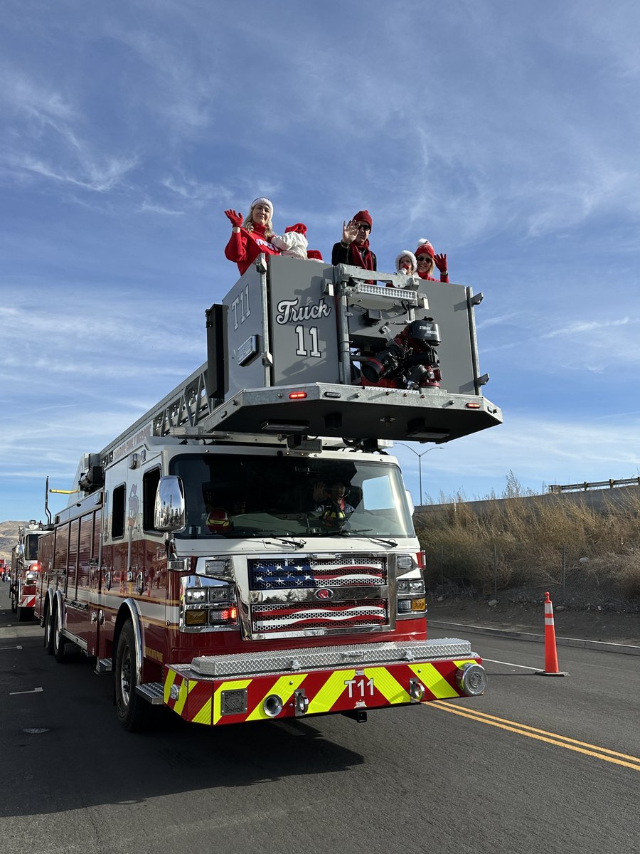 We had a great time participating in Saturday’s Hometowne Christmas Parade! #SparksProud