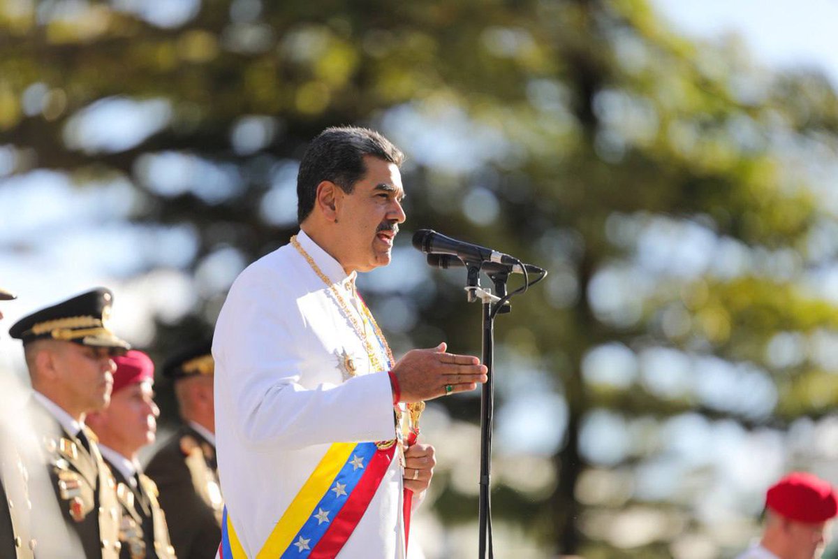 #ÚltimoMinuto | Presidente Nicolás Maduro: “Hoy es un día muy especial para todos los pueblos de nuestra América porque tal día como hoy, las tropas dirigidas por el Gran Mariscal de Ayacucho Antonio José de Sucre, derrotaron lo que para entonces era el ejército más poderoso de