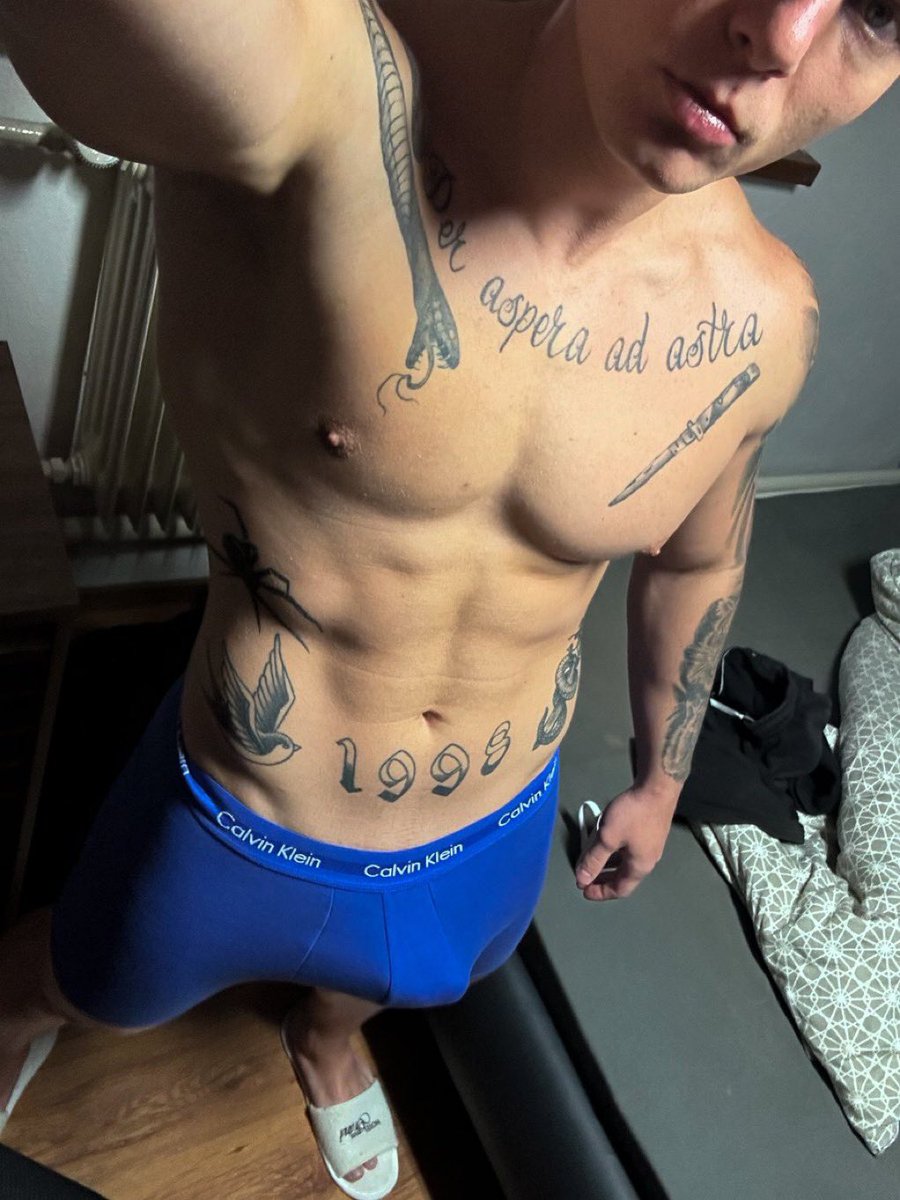 studboychris's tweet photo. Can you handle me?🔵 https://t.co/KCzyNS7bqx