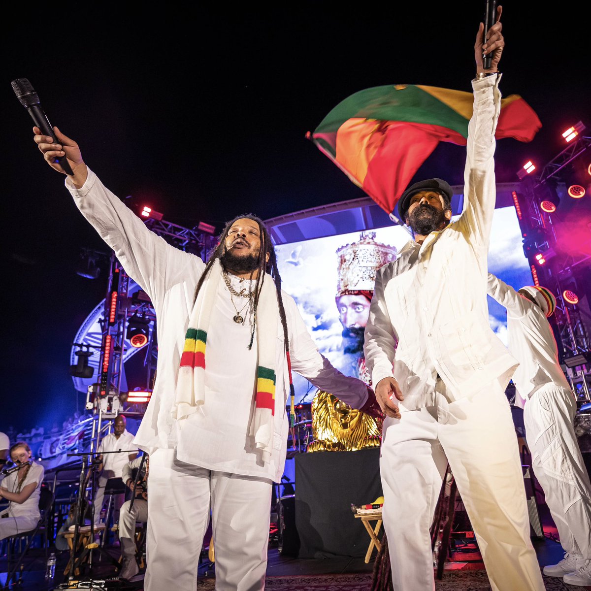 stephenmarley's tweet photo. All aboard the @WTJRC December 9-14, 2024 featuring a special #TrafficJam set with @DamianMarley! ๐ณ๐
โ
๐ธ #tizzytokyo https://t.co/lDv5Hk0hrc
