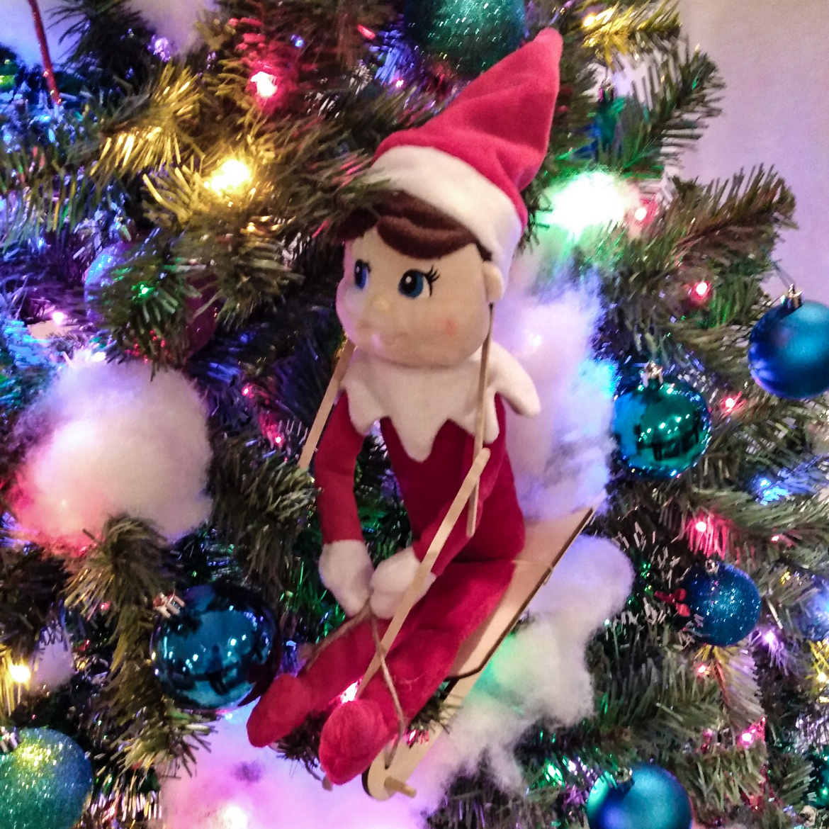 DeAnza_Inn's tweet photo. Our mischievous elf Monty Ray has found himself a new place to hang out in our lobby!
.
.
.
#monterey #bestwestern #elfonashelf #OhChristmasTree #happyholidays https://t.co/jAr8WXum44