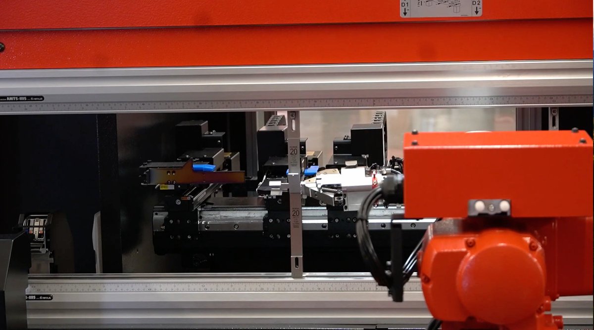 AmadaAmericaInc's tweet image. @FifthWaveManuf1 visited our Los Angeles Technical Center to delve into the EGB 6013 ARce #automatedbendingsystem. In these videos, AMADA Application Engineer, Marcos Cruz, showcases features such as the versatile #bendingrobot &amp;amp; automatic tool changer. is.gd/3ZUPTZ