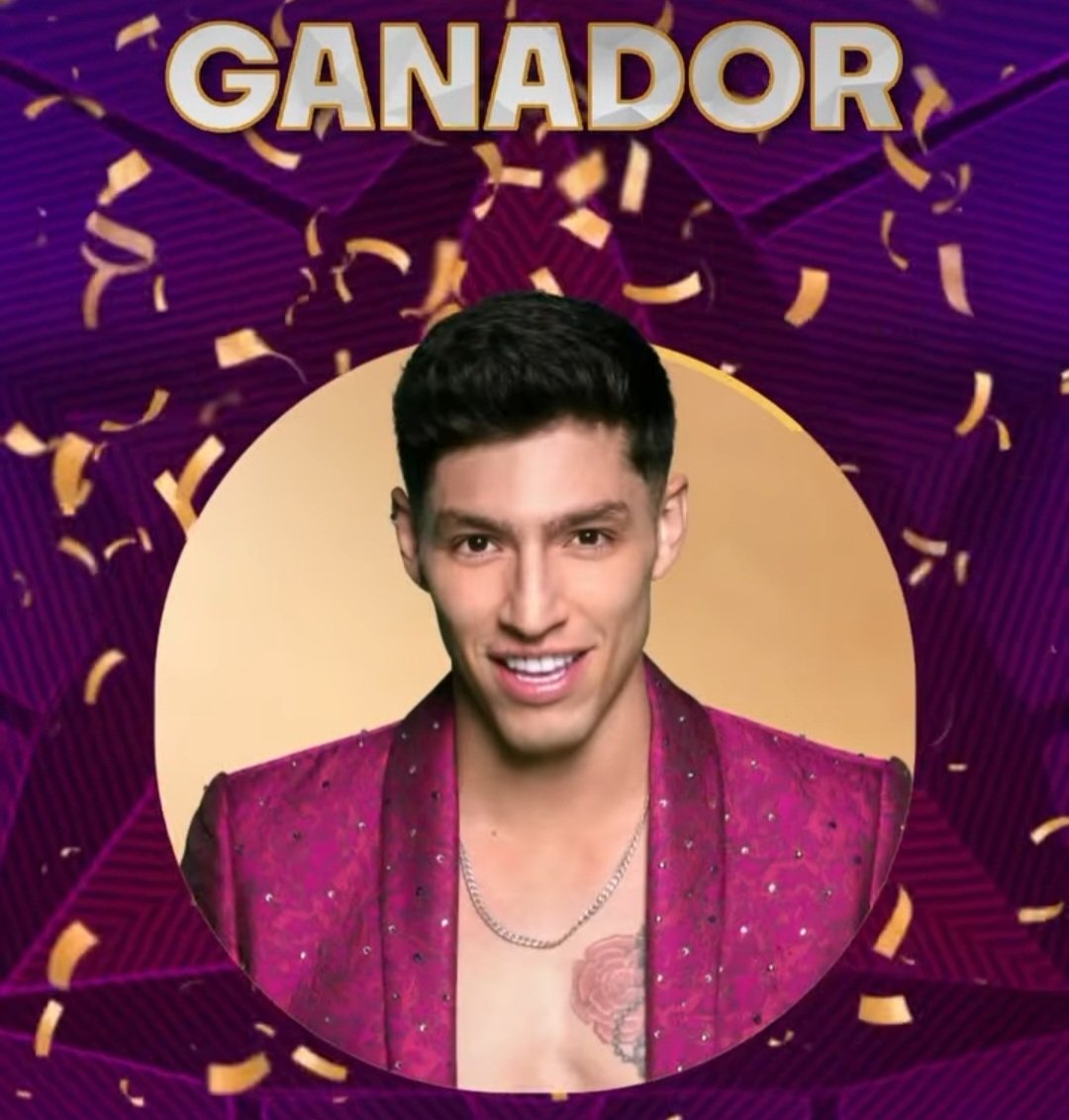 Todoporromeh's tweet photo. Estoy tan pero tan feliz que no se imaginan gracias al mejor team #teamromeh por votar por mi policía bello y hermoso Robbie #Teamrobbie #robbiemoraganador https://t.co/k74mI1AXy8