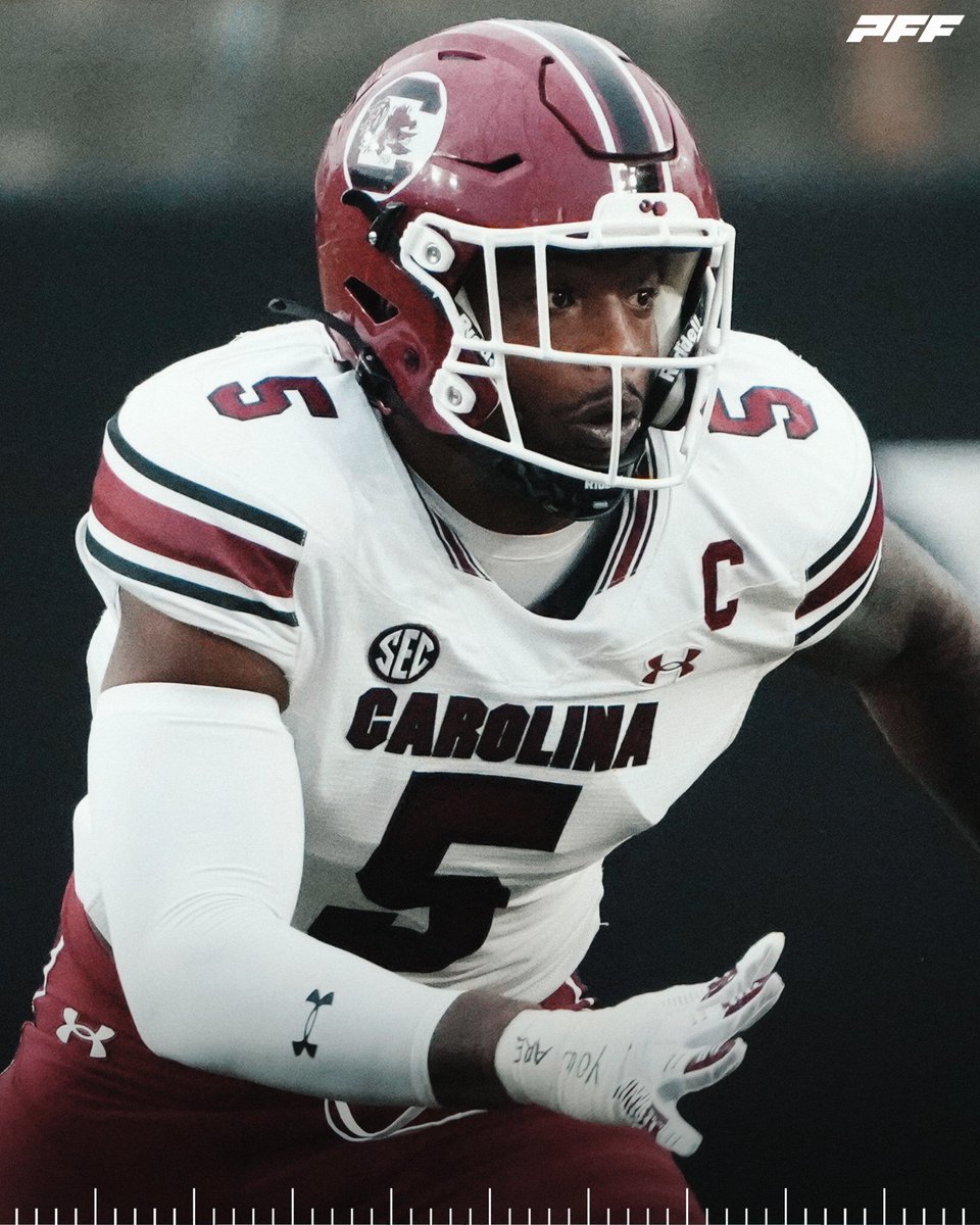 2024 Nagurski Trophy Winner: Kyle Kennard, South Carolina

11.5 Sacks &amp; 36 QB Pressures This Season💪