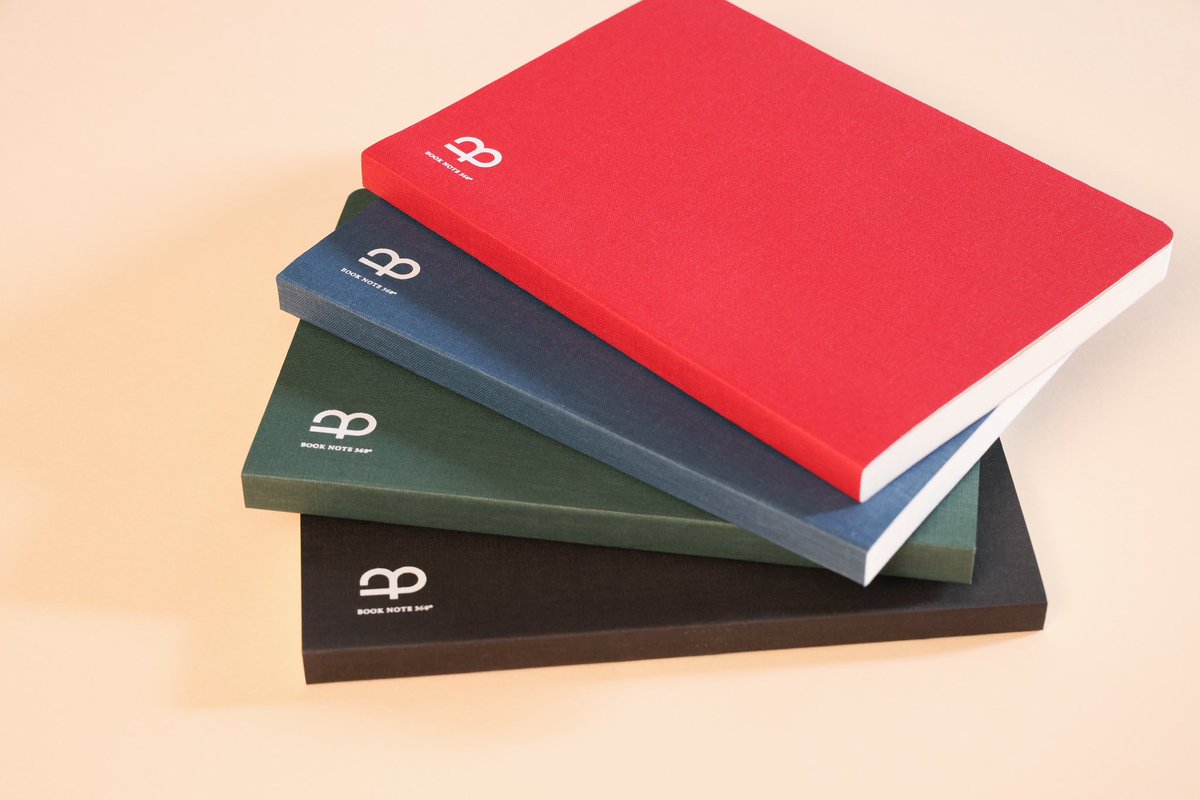 booknote_tokyo's tweet image. 「NYの書店で買って良かったから」
「日本に旅行した時に見つけて購入」
それからリピートしたいとわざわざメールで問い合わせてくれる海外のお客様がポツポツいらっしゃいます。

8年前最初のプロダクトを世に出した時には想像もしなかった😳😊
 #booknote
 #crossfield