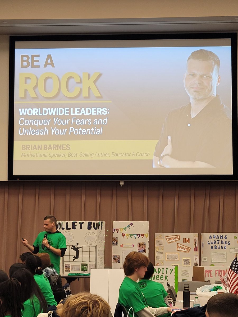 AthensStuco's tweet photo. Thank you Brian Barnes @coachbarnes20 for an inspiring presentation at @OAALeadership1 Conference! #BeaRock https://t.co/axh0SsJ2Xr