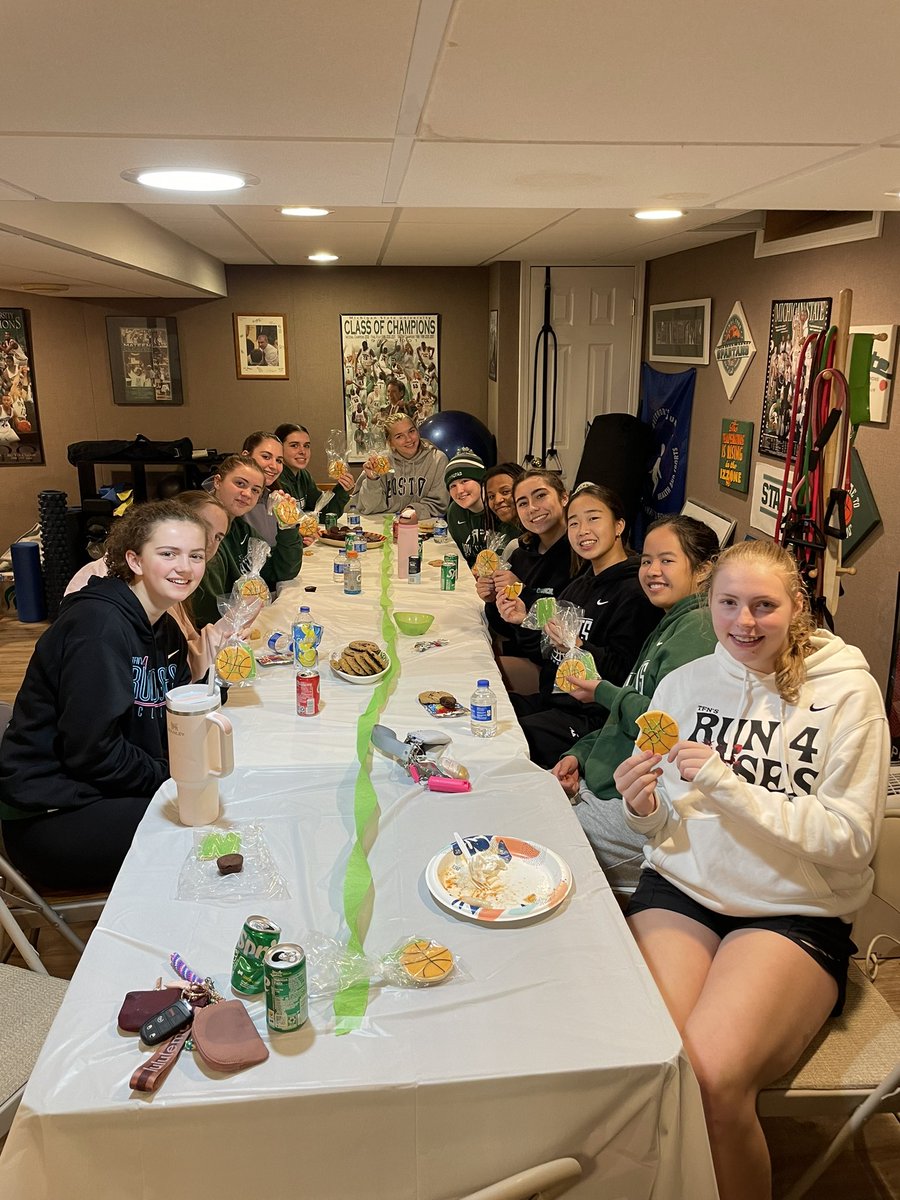 Mrs. Partyka (Masserant) (@mrspartyka) on Twitter photo Thank you Tass and Paterni families for hosting tonight! We fit right in to all the green and white decor downstairs! ππ€<a href="/novigirlshoops/">NoviGirlsBasketball</a> #MondayMood #GoGreen Thank you Tass and Paterni families for hosting tonight! We fit right in to all the green and white decor downstairs! ππ€<a href="/novigirlshoops/">NoviGirlsBasketball</a> #MondayMood #GoGreen