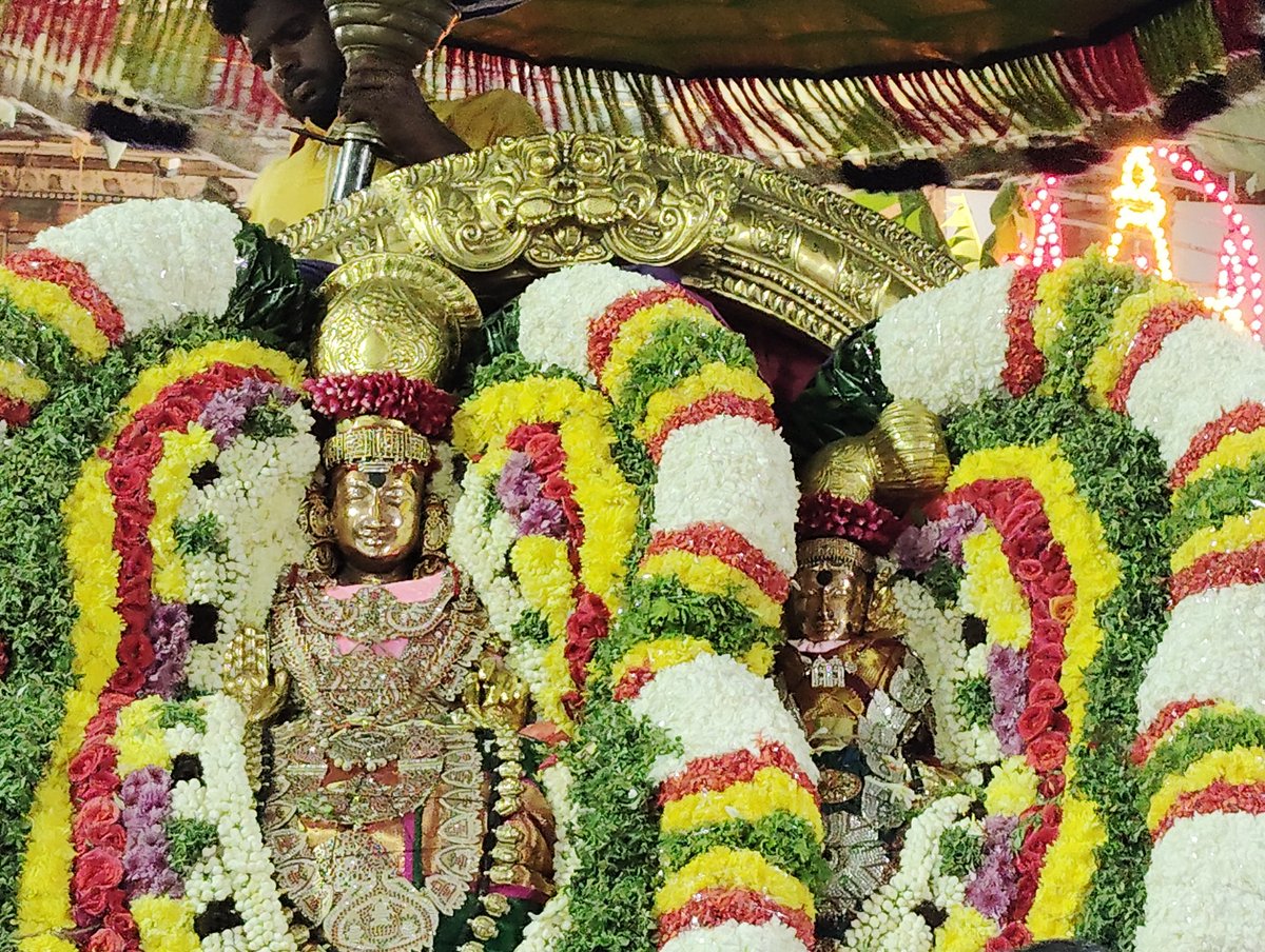 RVasanth21's tweet photo. #திருவண்ணாமலை🌞🌏🌕⛰️🙏🏽🎬👨‍👩‍👧‍👦🛰️....இனிதே.🙏🏽#Tiruvannamalai https://t.co/ij3uEiBfAV